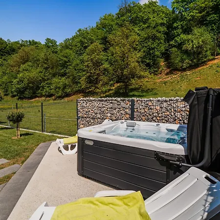 Loti With Private Hot Tub